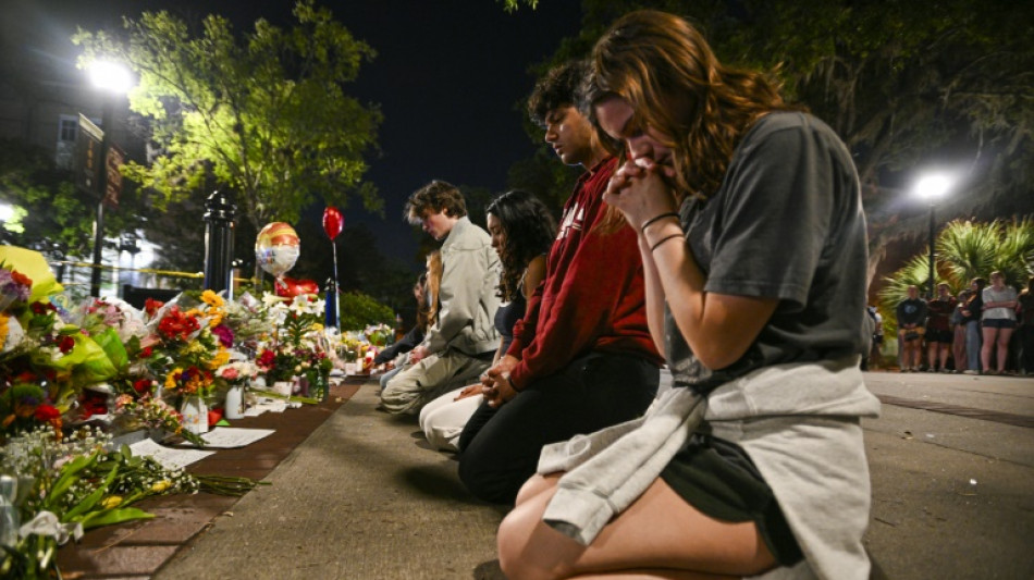 El hijo de una policía mata a dos personas en un tiroteo en una universidad de Florida