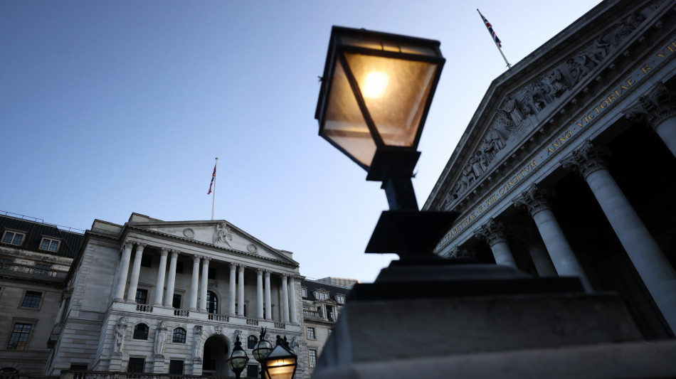 Banca d'Inghilterra lascia invariati tassi in Gb al 4,25%
