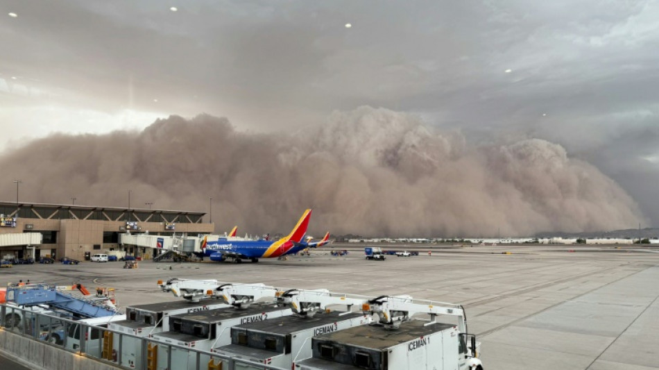 Sci-fi skies: 'Haboob' plunges Phoenix into darkness