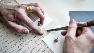 Sous la poudre contre l'asthme, un tr&eacute;sor litt&eacute;raire sign&eacute; Proust