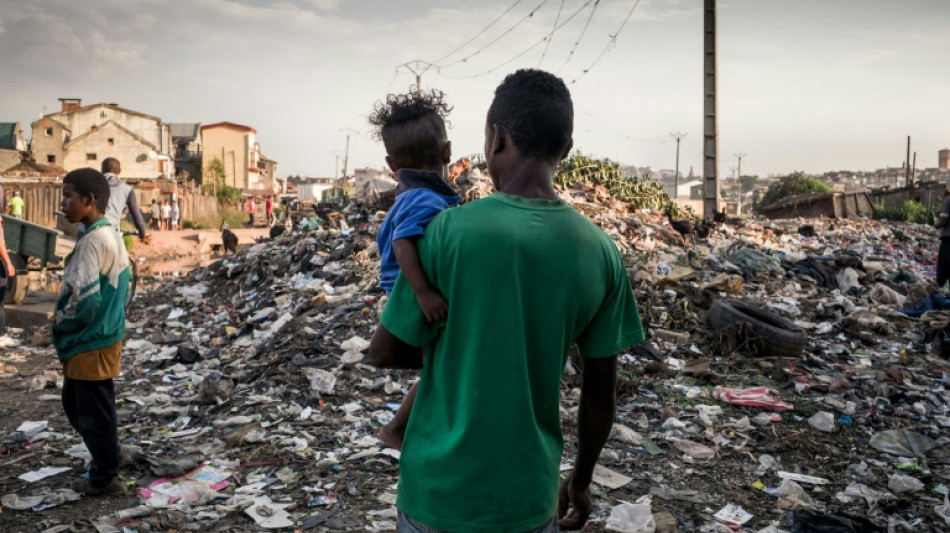 Guerra en Ucrania causa reacci&oacute;n en cadena en econom&iacute;a global, alerta Banco Mundial