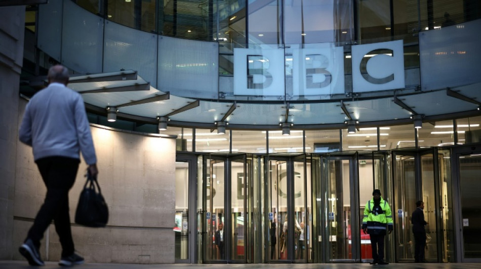 Trump amenaza a BBC con acción judicial tras montaje engañoso de uno de sus discursos