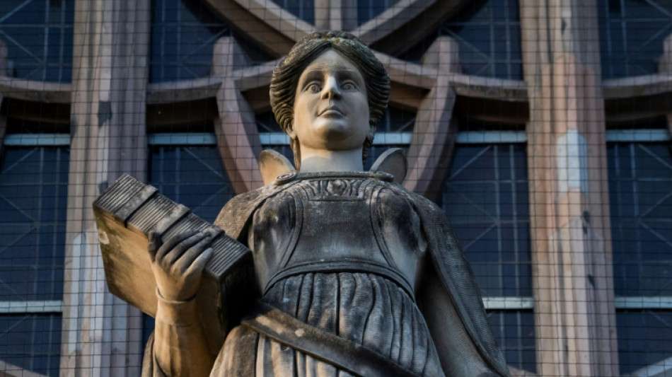 Bewährungsstrafe für tödlichen Stich auf Bahnhofsrolltreppe in Rheinland-Pfalz