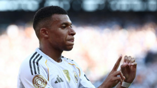 Le don de Mbapp&eacute; &agrave; des policiers "&eacute;tait licite", assure un de leurs avocats