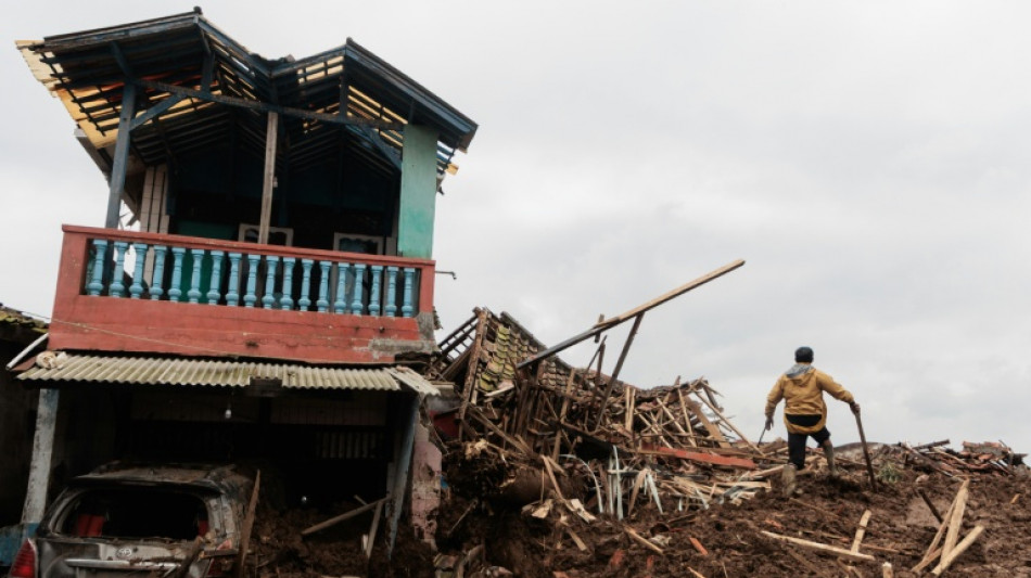 El saldo de muertos por alud en Indonesia sube a 44
