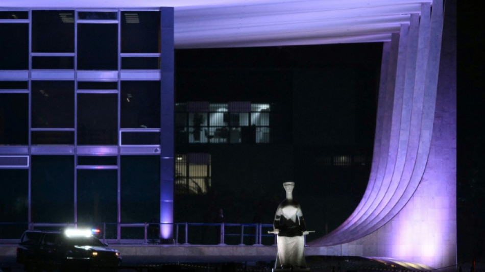 Homem com explosivos morreu ap&oacute;s tentar entrar no STF em Bras&iacute;lia